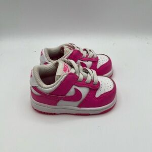 Nike dunk Kids Pink and White Sneakers